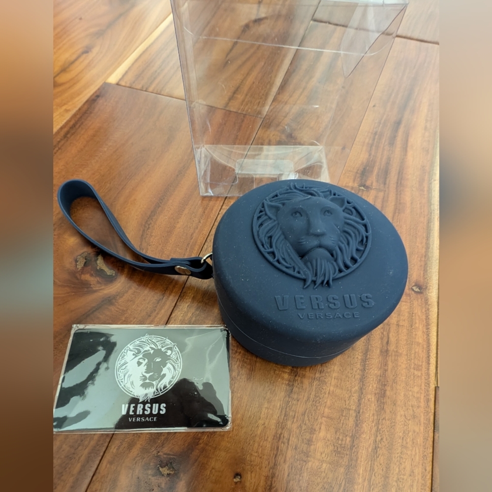 Versace Versus Logo Raised Lion Soft Watch Case With Wrist Strap (wristlet) Nwt